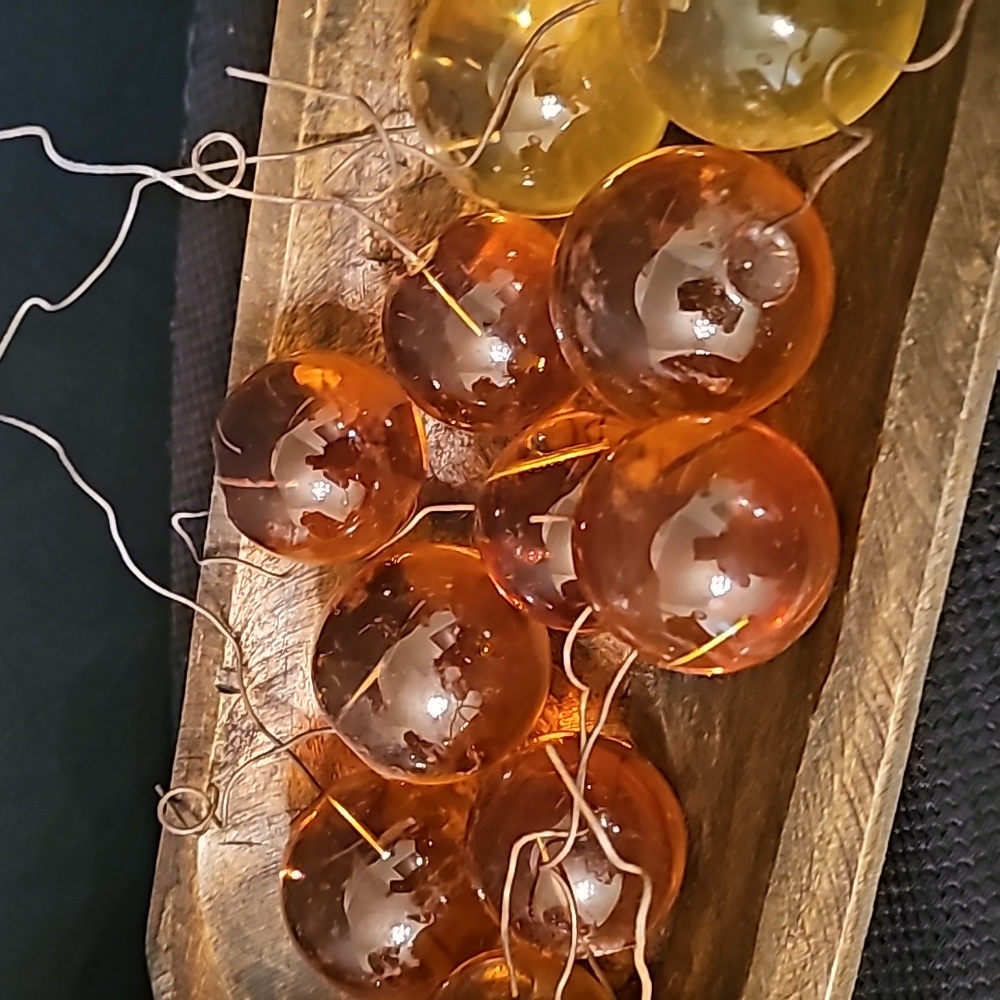 Lucite Grapes - Picture 5 of 6